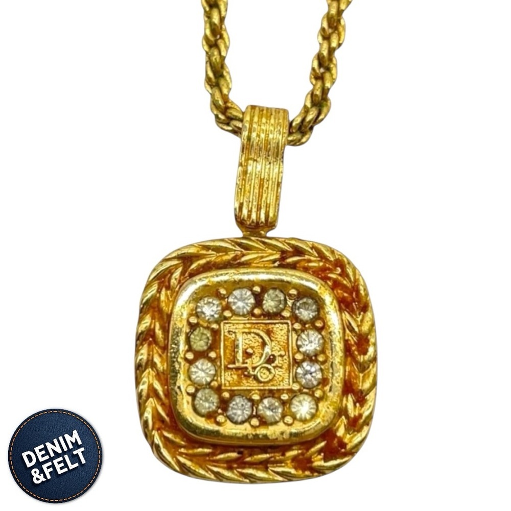 Christian Dior Vintage Logo‎ Plate Rhinestone Gold Plated Pendant Necklace 💛